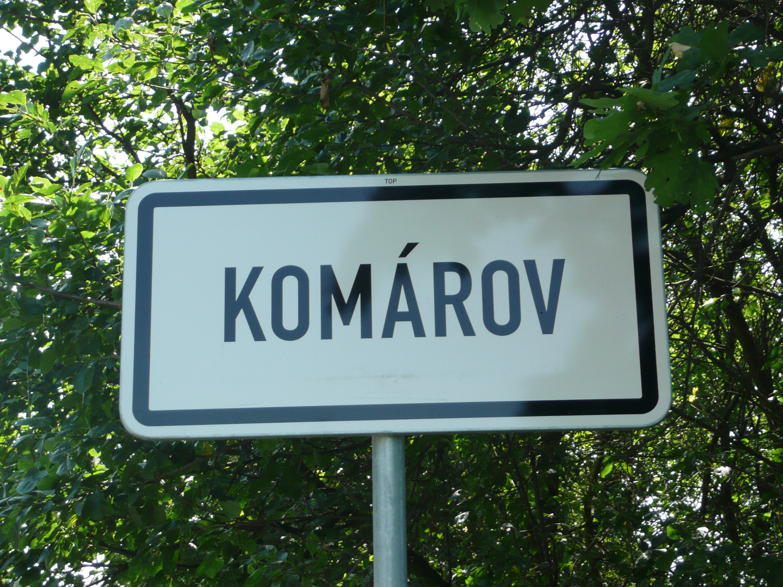 Komárov